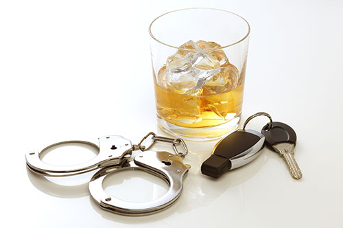 飲酒運転による逮捕や罰則について解説。事故がなくても逮捕されるの？